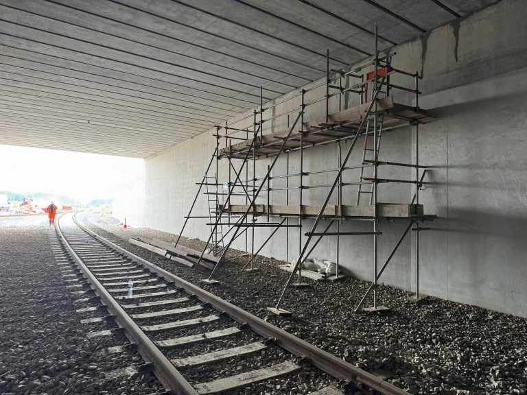 Scanning Tunnels with Ultrasound and GPR Technology