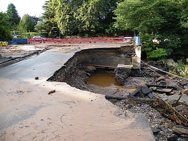 sinkhole uk