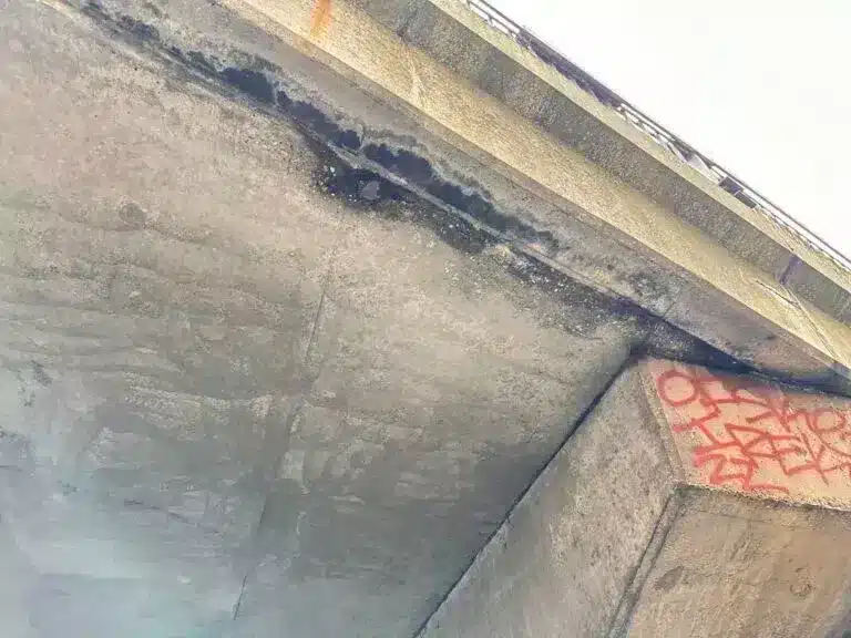 Are London’s bridges falling down? Are London’s bridges falling down?