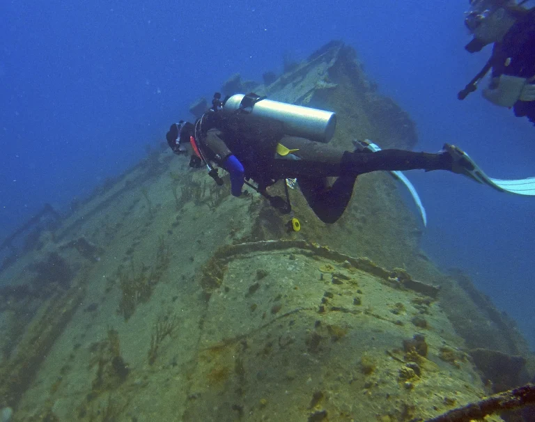 Underwater Drone Surveys and Commercial Diver Scanning Underwater Drone Surveys and Commercial Diver Scanning