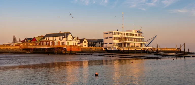 Royal Corinthian Yacht Club – Marine Repairs to Architecural Icon Royal Corinthian Yacht Club – Marine Repairs to Architecural Icon
